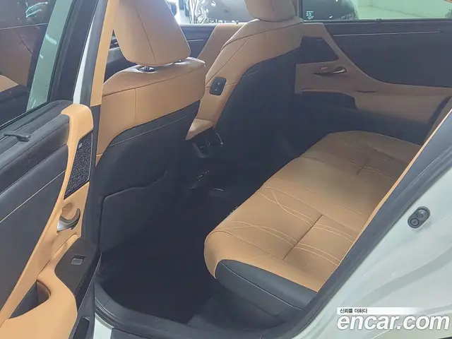 Lexus ES 2022 2.5 автомат (гидро), миниатюра 12