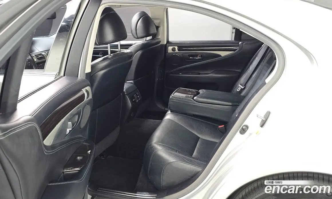 Lexus LS 2016 4.6 автомат (гидро), фото 11