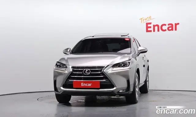 Lexus NX 2017 2.0 автомат (гидро), миниатюра 3