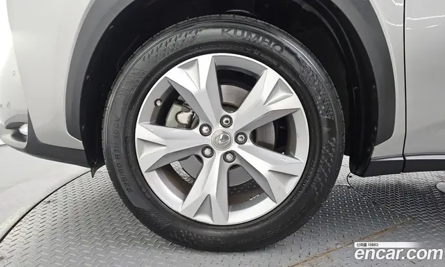 Lexus NX 2017 2.0 автомат (гидро), миниатюра 5
