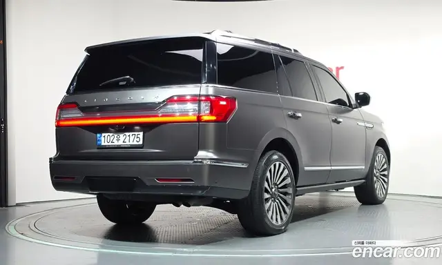 Lincoln Navigator 2021 3.5 автомат (гидро), миниатюра 2