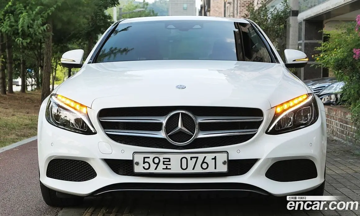 Mercedes-Benz C-Class 2016 2.1 автомат (гидро), фото 1 Mercedes-Benz C-Class 2016 2.1 автомат (гидро), фото 1