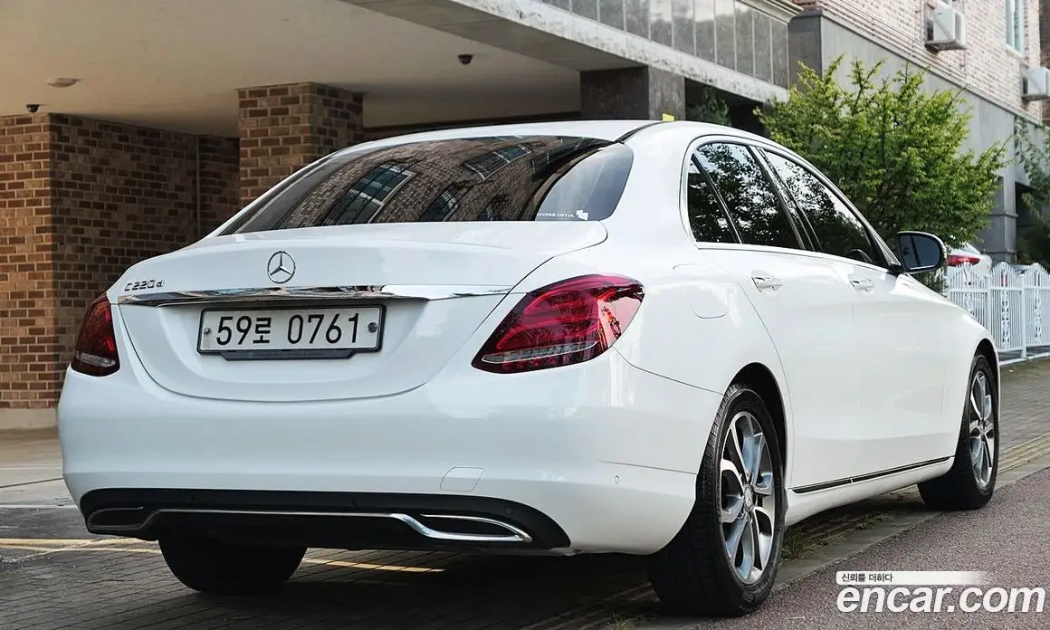 Mercedes-Benz C-Class 2016 2.1 автомат (гидро), фото 4 Mercedes-Benz C-Class 2016 2.1 автомат (гидро), фото 4