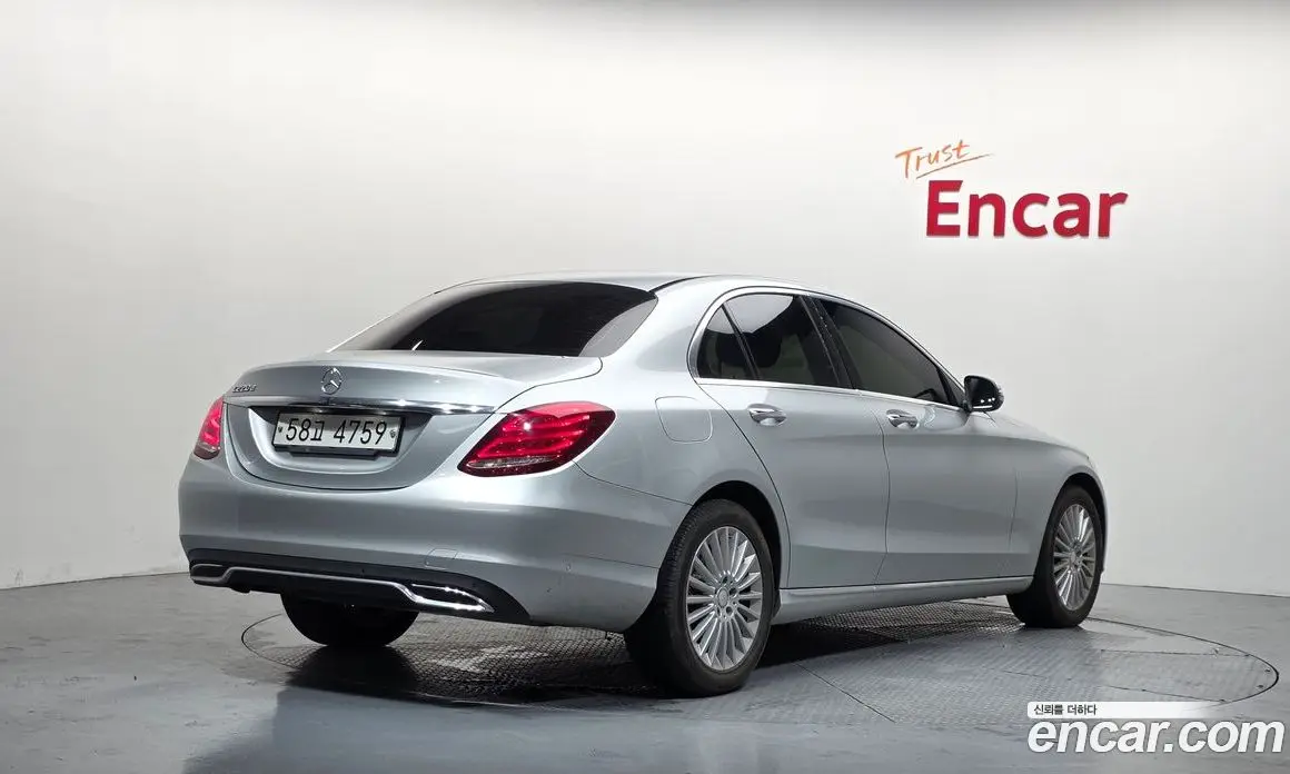 Mercedes-Benz C-Class 2017 2.1 автомат (гидро), фото 2 Mercedes-Benz C-Class 2017 2.1 автомат (гидро), фото 2