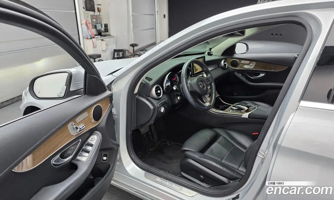 Mercedes-Benz C-Class 2017 2.1 автомат (гидро), фото 10 Mercedes-Benz C-Class 2017 2.1 автомат (гидро), фото 10