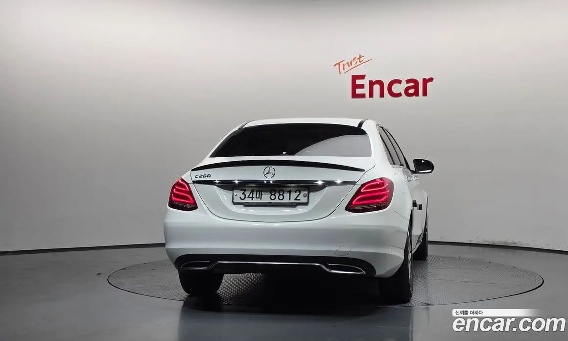 Mercedes-Benz C-Class 2017 2.0 автомат (гидро), фото 4 Mercedes-Benz C-Class 2017 2.0 автомат (гидро), фото 4