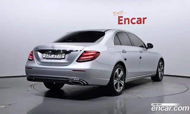 Mercedes-Benz E-Class 2019 1.9 автомат (гидро), миниатюра 2 Mercedes-Benz E-Class 2019 1.9 автомат (гидро), миниатюра 2