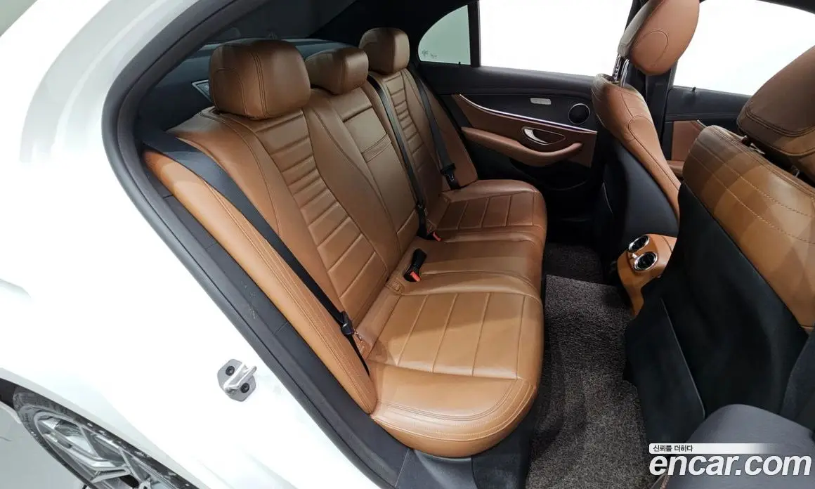 Mercedes-Benz E-Class 2020 1.9 автомат (гидро), фото 12 Mercedes-Benz E-Class 2020 1.9 автомат (гидро), фото 12