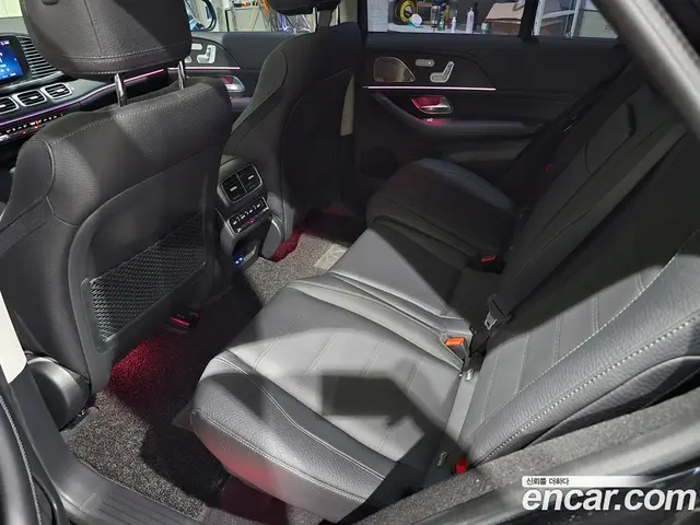 Mercedes-Benz GLE-Class 2023 3.0 автомат (гидро), миниатюра 12