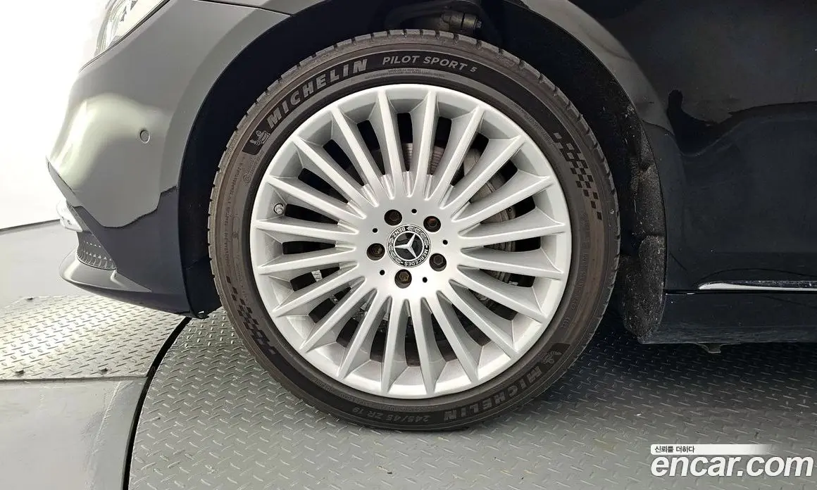 Mercedes-Benz S-Class 2019 3.0 автомат (гидро), фото 5 Mercedes-Benz S-Class 2019 3.0 автомат (гидро), фото 5