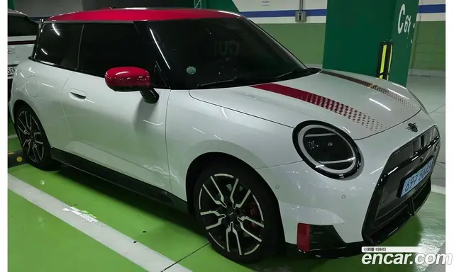 Mini Cooper 2025 автомат (гидро), миниатюра 3