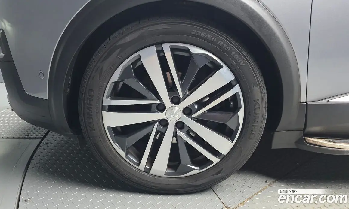 Peugeot 5008 2018 2.0 автомат (гидро), фото 5 Peugeot 5008 2018 2.0 автомат (гидро), фото 5
