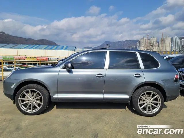 Porsche Cayenne 2004 4.8 автомат (гидро), миниатюра 3 Porsche Cayenne 2004 4.8 автомат (гидро), миниатюра 3