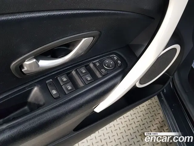 Renault (Samsung) SM3 2013 1.6 автомат (гидро), миниатюра 11 Renault (Samsung) SM3 2013 1.6 автомат (гидро), миниатюра 11