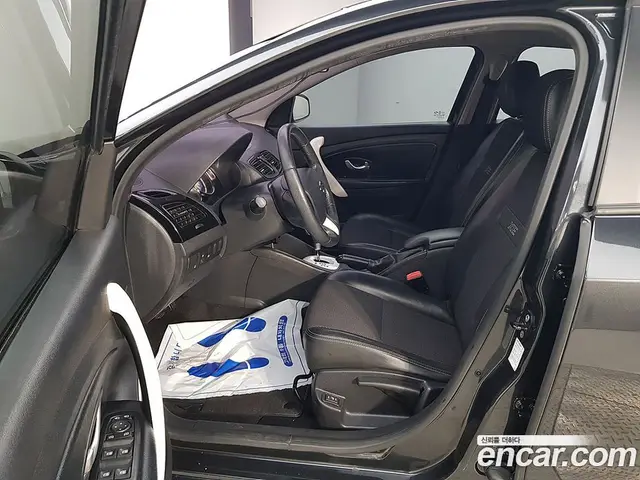 Renault (Samsung) SM3 2013 1.6 автомат (гидро), миниатюра 8 Renault (Samsung) SM3 2013 1.6 автомат (гидро), миниатюра 8