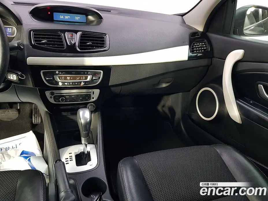 Renault (Samsung) SM3 2013 1.6 автомат (гидро), фото 10 Renault (Samsung) SM3 2013 1.6 автомат (гидро), фото 10