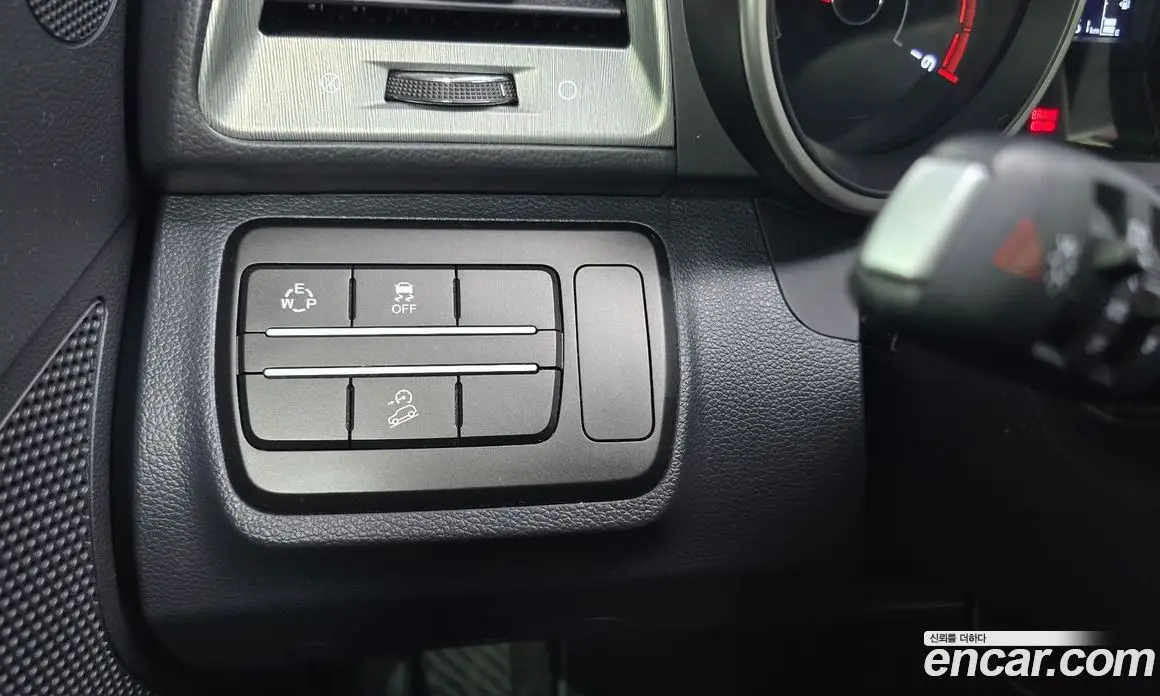 SsangYong TIBOLI 2018 1.6 автомат (гидро), фото 16 SsangYong TIBOLI 2018 1.6 автомат (гидро), фото 16