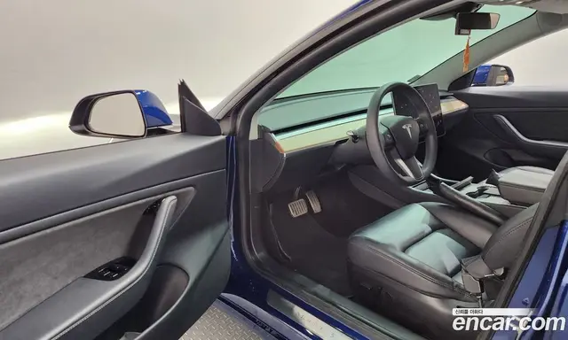 Tesla Model 3 2020 0.2 автомат (гидро), миниатюра 10 Tesla Model 3 2020 0.2 автомат (гидро), миниатюра 10