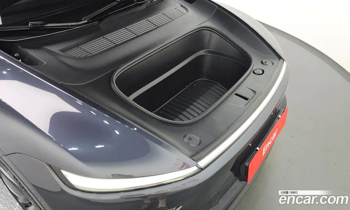 Tesla Model Y 2025 1.0 автомат (гидро), фото 6 Tesla Model Y 2025 1.0 автомат (гидро), фото 6