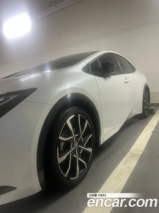 Toyota Prius, 2024, 9 300 км