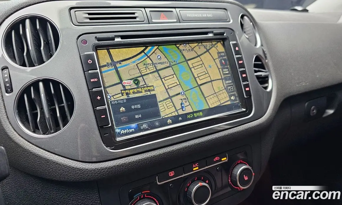 Volkswagen Tiguan 2015 2.0 автомат (гидро), фото 13 Volkswagen Tiguan 2015 2.0 автомат (гидро), фото 13