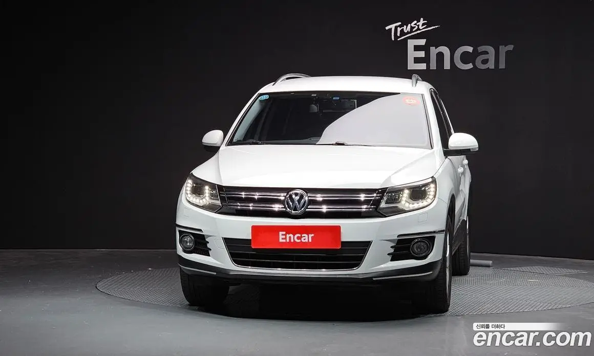 Volkswagen Tiguan 2015 2.0 автомат (гидро), фото 3 Volkswagen Tiguan 2015 2.0 автомат (гидро), фото 3