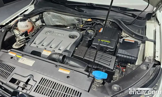 Volkswagen Tiguan 2015 2.0 автомат (гидро), миниатюра 6 Volkswagen Tiguan 2015 2.0 автомат (гидро), миниатюра 6