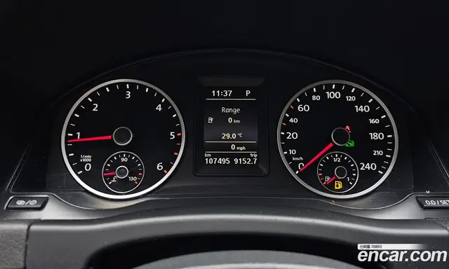 Volkswagen Tiguan 2015 2.0 автомат (гидро), миниатюра 8 Volkswagen Tiguan 2015 2.0 автомат (гидро), миниатюра 8