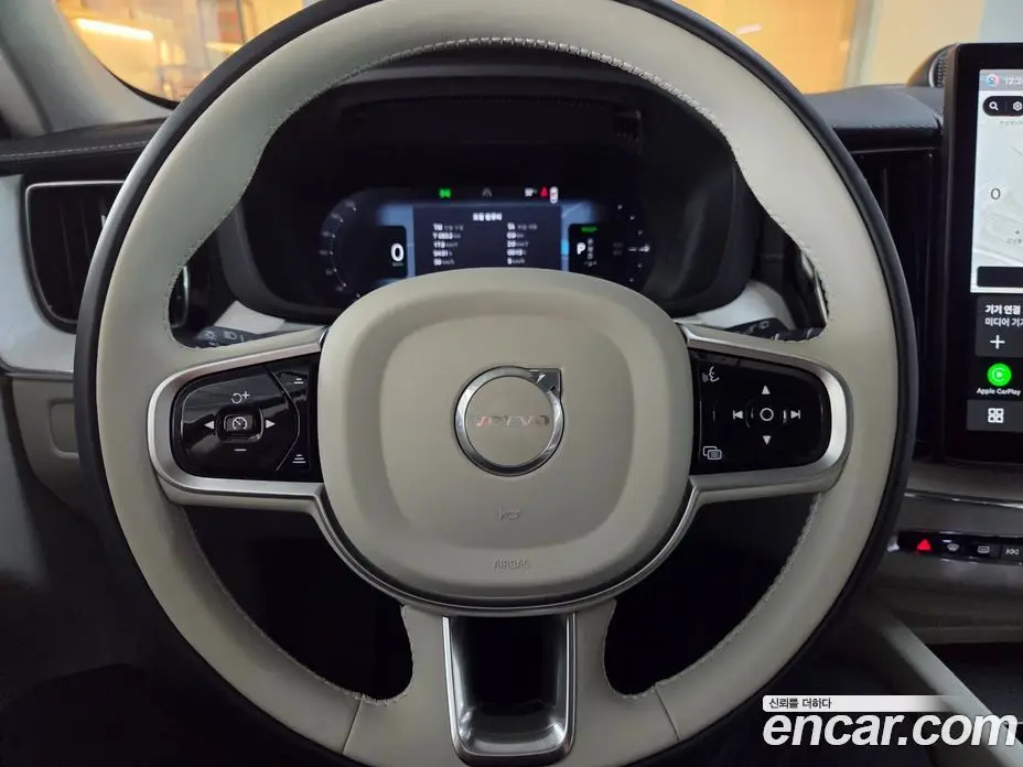 Volvo XC60 2025 2.0 автомат (гидро), фото 13