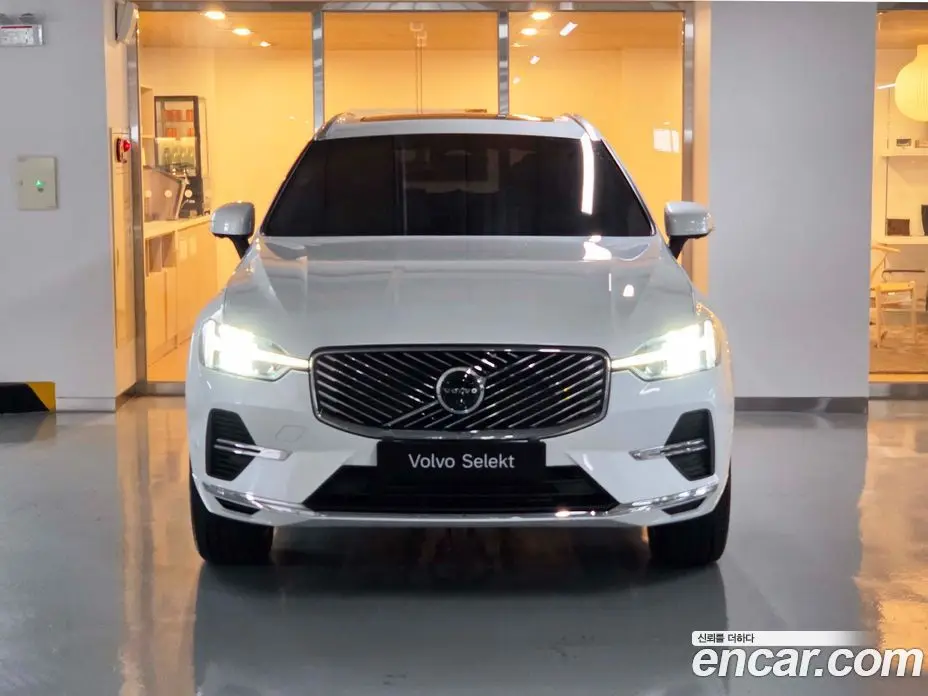 Volvo XC60 2025 2.0 автомат (гидро), фото 3