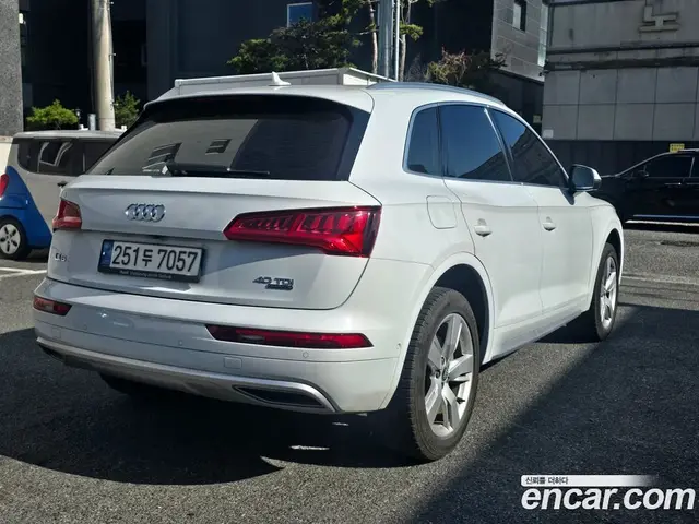 Audi Q5 2020 2.0 автомат (гидро), миниатюра 2