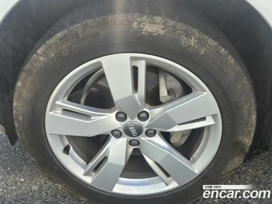 Audi Q5 2020 2.0 автомат (гидро), фото 6
