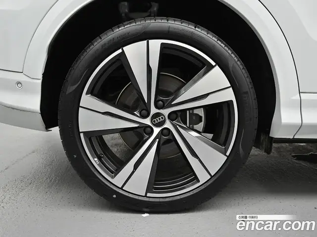 Audi Q5 2025 2.0 автомат (гидро), миниатюра 5 Audi Q5 2025 2.0 автомат (гидро), миниатюра 5