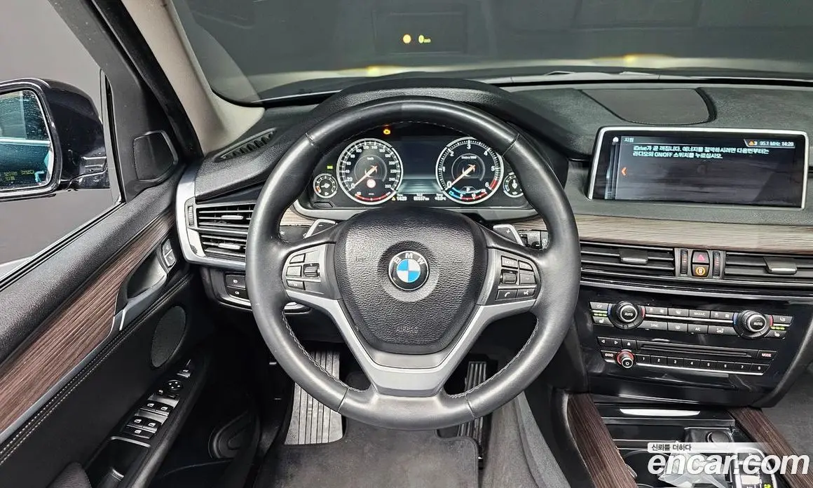 BMW X5 2017 3.0 автомат (гидро), фото 13