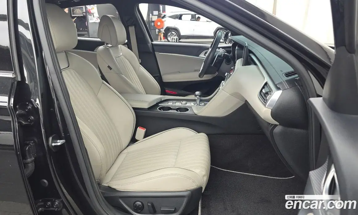 Genesis G70 2022 3.3 автомат (гидро), фото 11