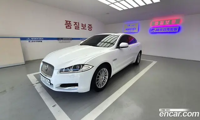 Jaguar XF 2014 2.2 автомат (гидро), миниатюра 2