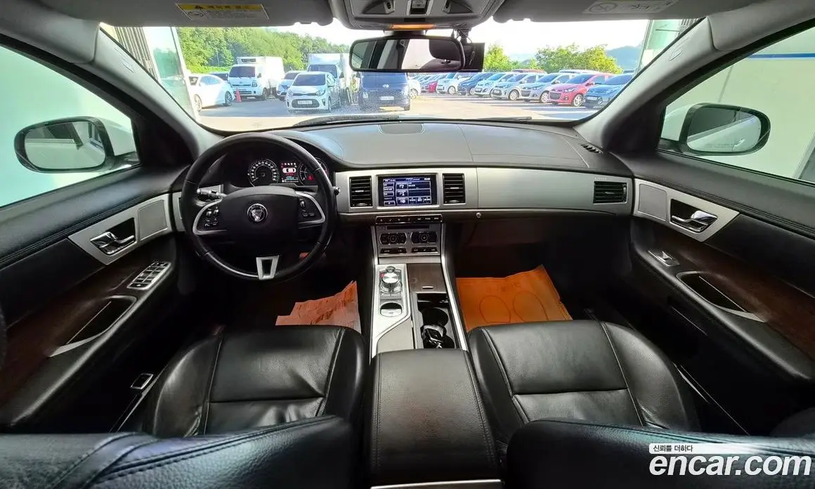 Jaguar XF 2014 2.2 автомат (гидро), фото 18