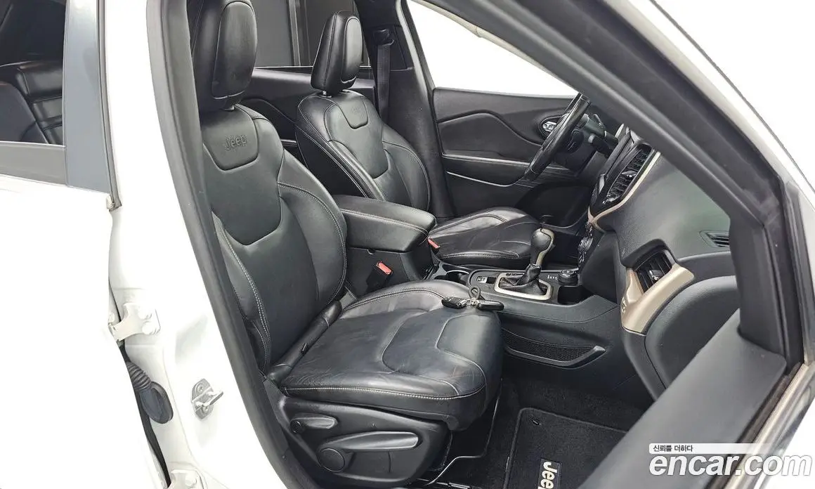 Jeep Cherokee 2015 2.0 автомат (гидро), фото 12