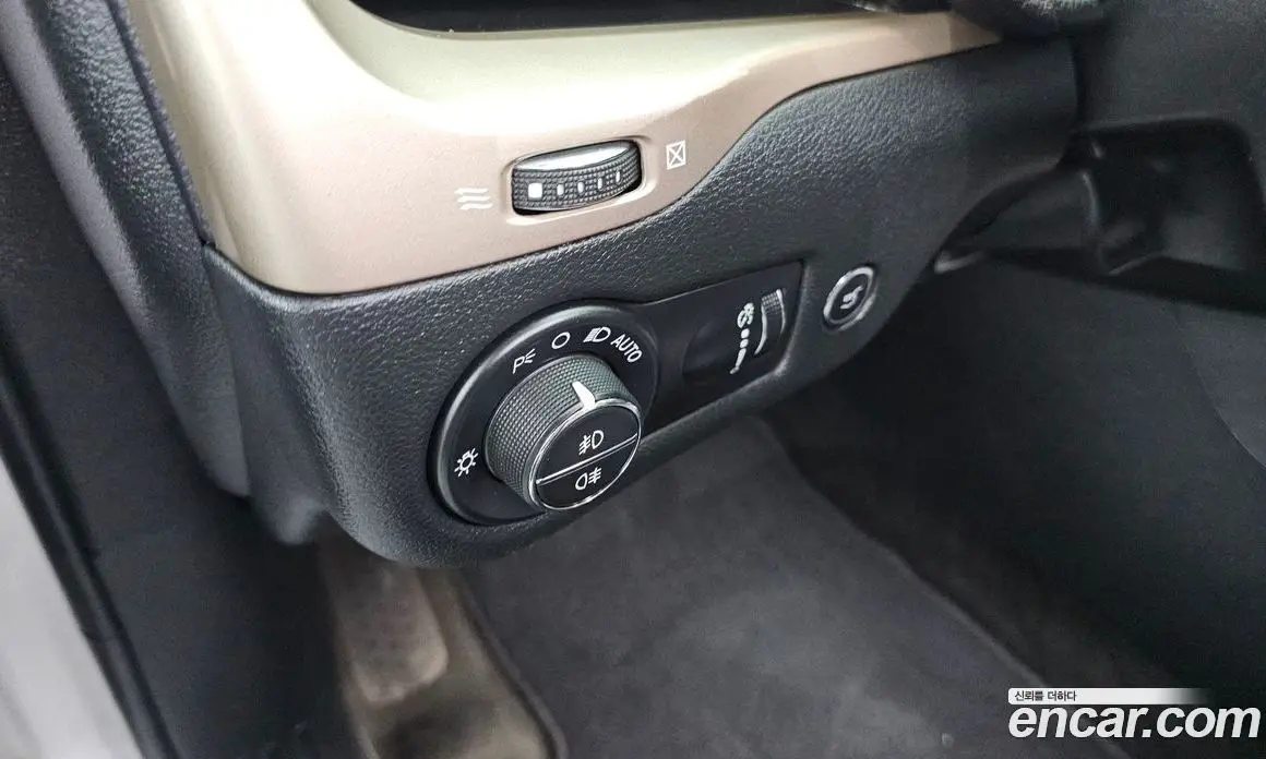 Jeep Cherokee 2015 2.0 автомат (гидро), фото 16
