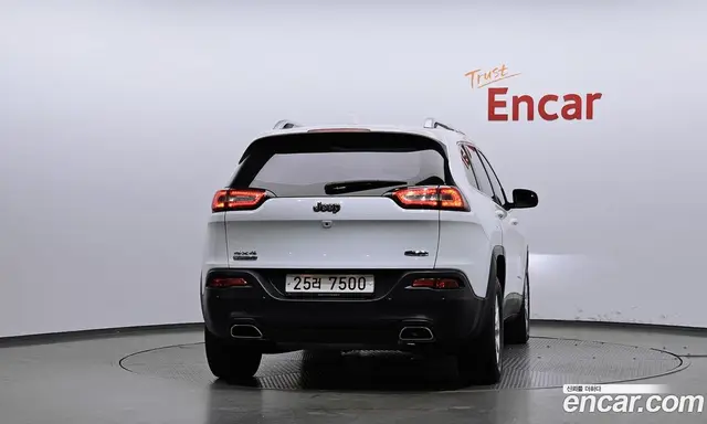 Jeep Cherokee 2015 2.0 автомат (гидро), миниатюра 4