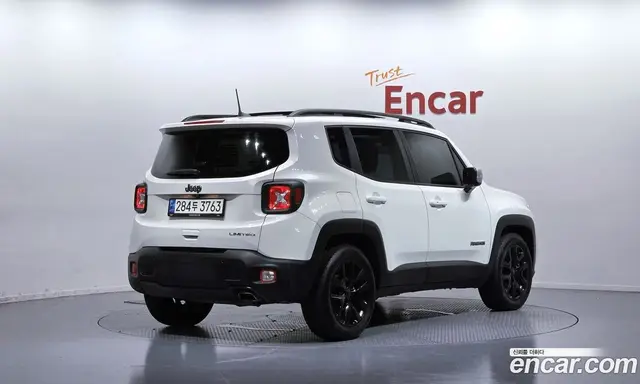 Jeep Renegade 2022 1.3 автомат (гидро), миниатюра 2