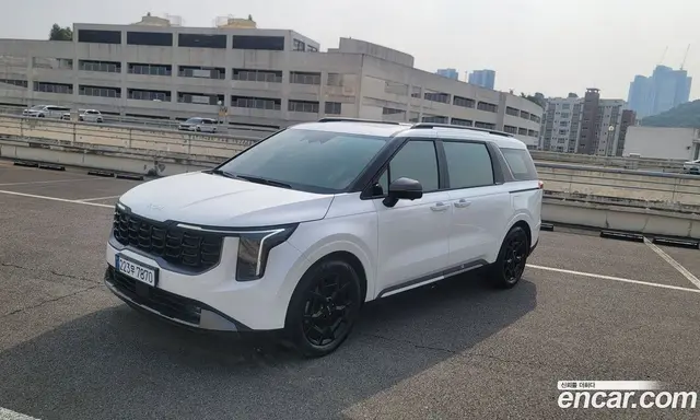 Kia Carnival, 2025, 15 372 км