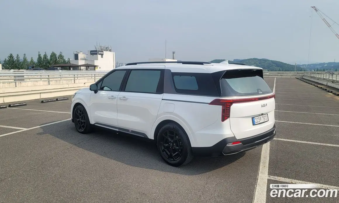 Kia Carnival 2025 2.2 автомат (гидро), фото 2 Kia Carnival 2025 2.2 автомат (гидро), фото 2