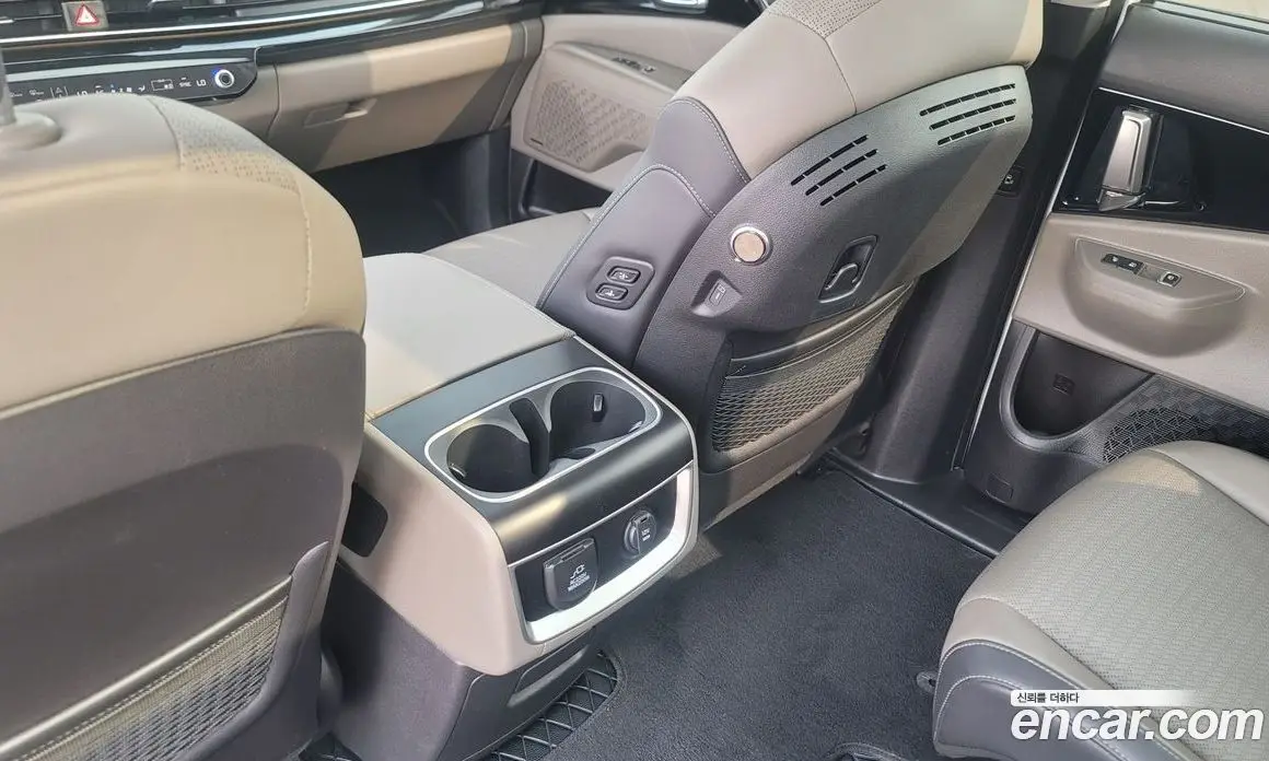 Kia Carnival 2025 2.2 автомат (гидро), фото 10 Kia Carnival 2025 2.2 автомат (гидро), фото 10