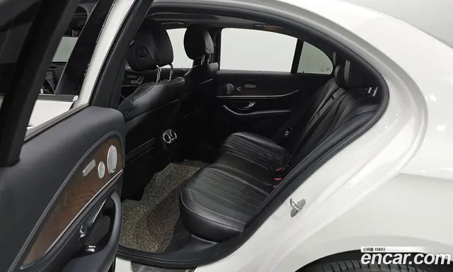 Mercedes-Benz E-Class 2018 2.0 автомат (гидро), миниатюра 11