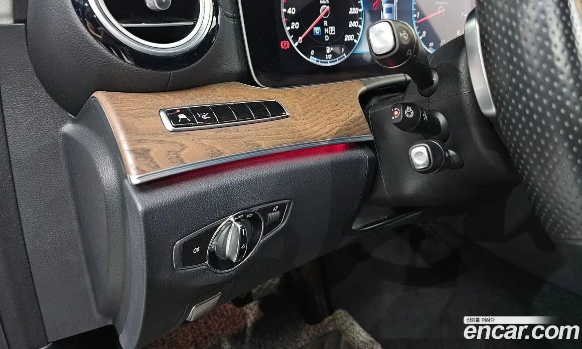 Mercedes-Benz E-Class 2018 2.0 автомат (гидро), фото 13