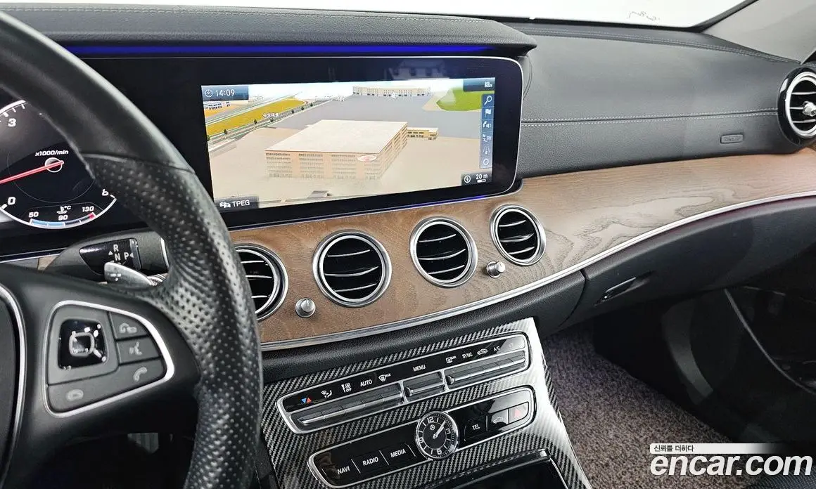 Mercedes-Benz E-Class 2018 2.0 автомат (гидро), фото 16