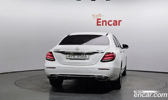 Mercedes-Benz E-Class 2018 2.0 автомат (гидро), миниатюра 4