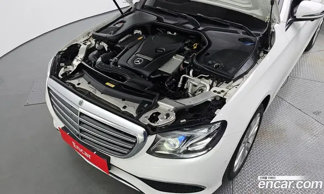 Mercedes-Benz E-Class 2018 2.0 автомат (гидро), миниатюра 6
