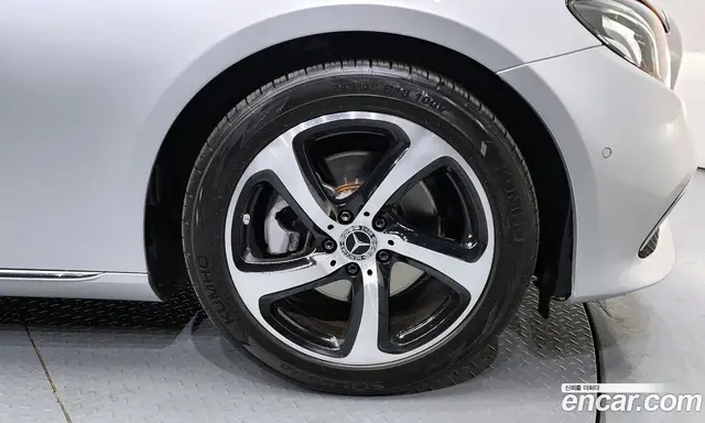 Mercedes-Benz E-Class 2019 2.0 автомат (гидро), миниатюра 5